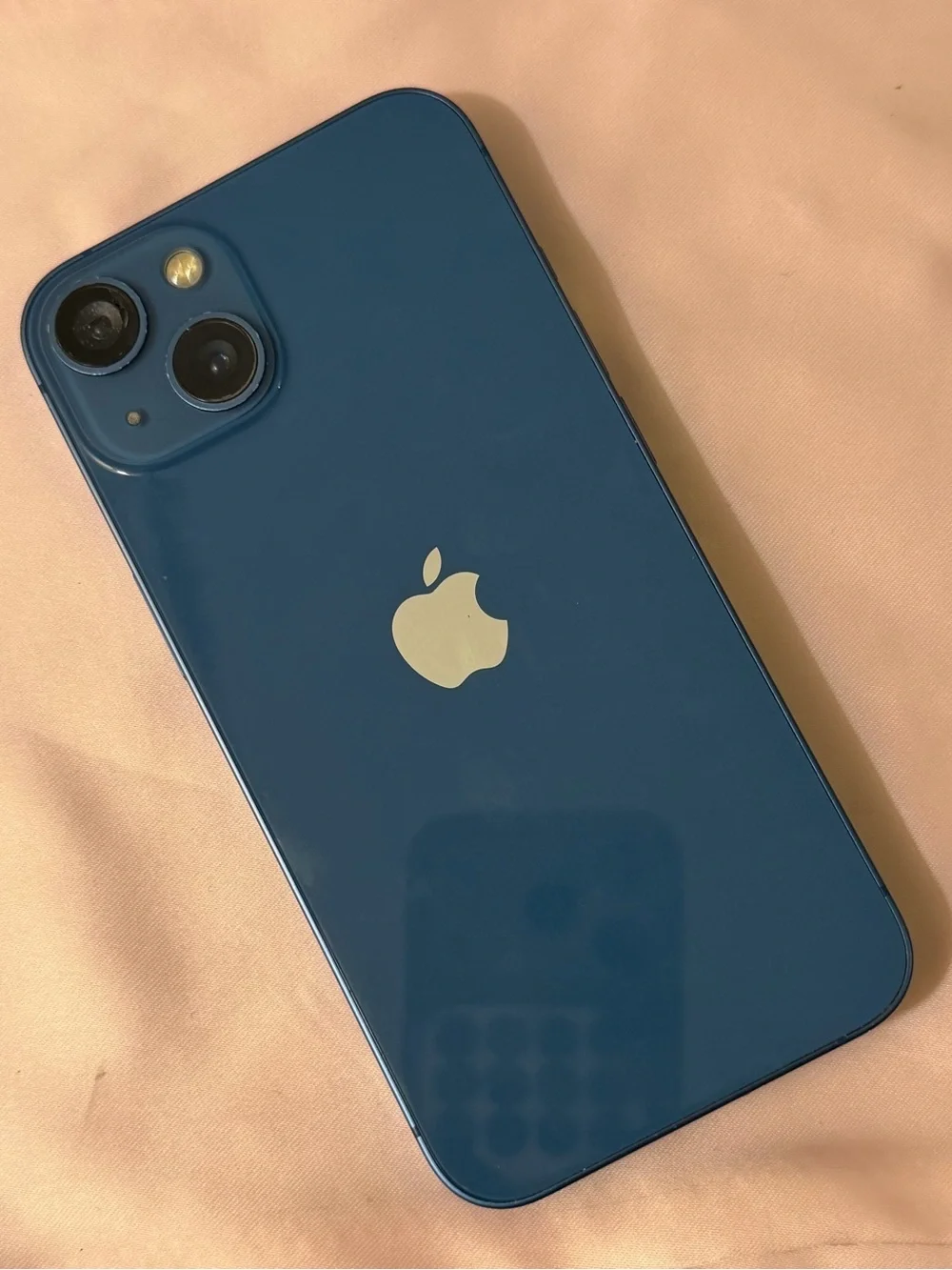 iPhone 13 read description